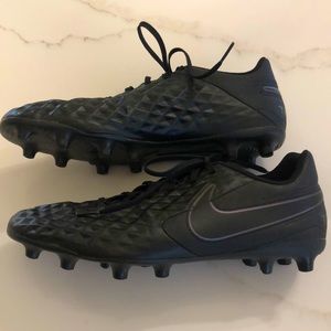 Nike Tiempo Soccer Cleats.  Black.  Size 10